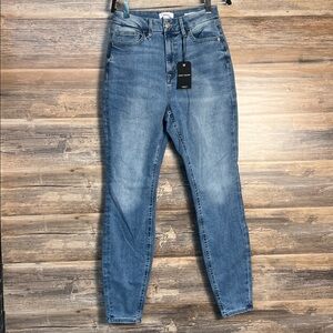 Forever 21 Curvy Skinny High Rise Medium Denim Jeans NWT